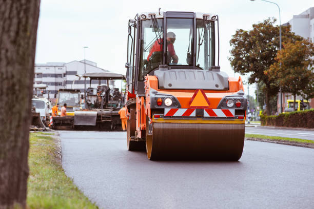 Best Driveway Paving Contractor  in Bellaire, OH